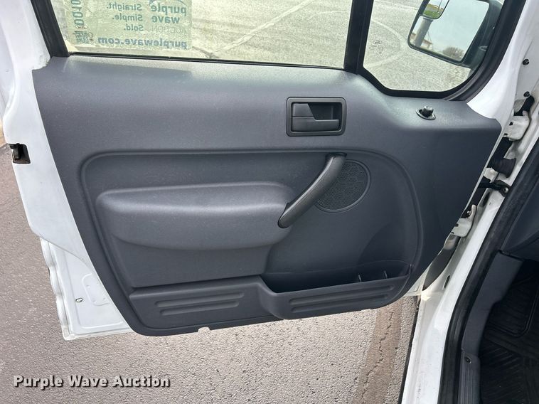 image for item DQ1058 2011 Ford Transit Connect XLT  van