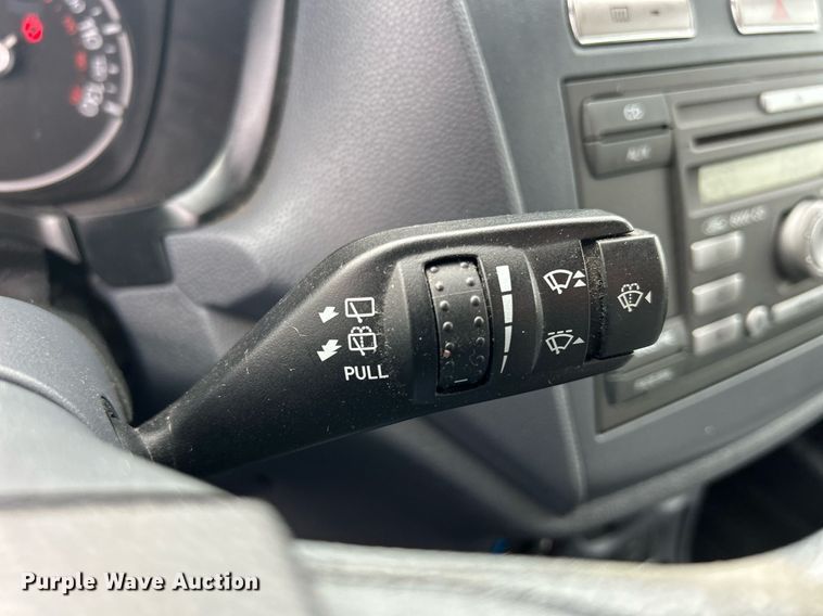 image for item DQ1058 2011 Ford Transit Connect XLT  van