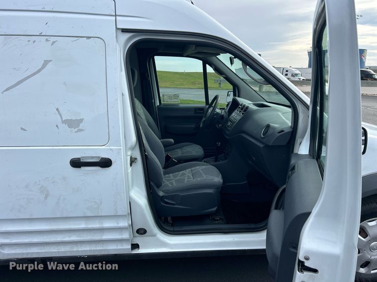 image for item DQ1058 2011 Ford Transit Connect XLT  van