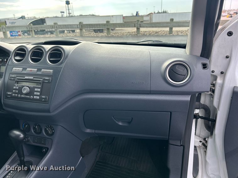 image for item DQ1058 2011 Ford Transit Connect XLT  van