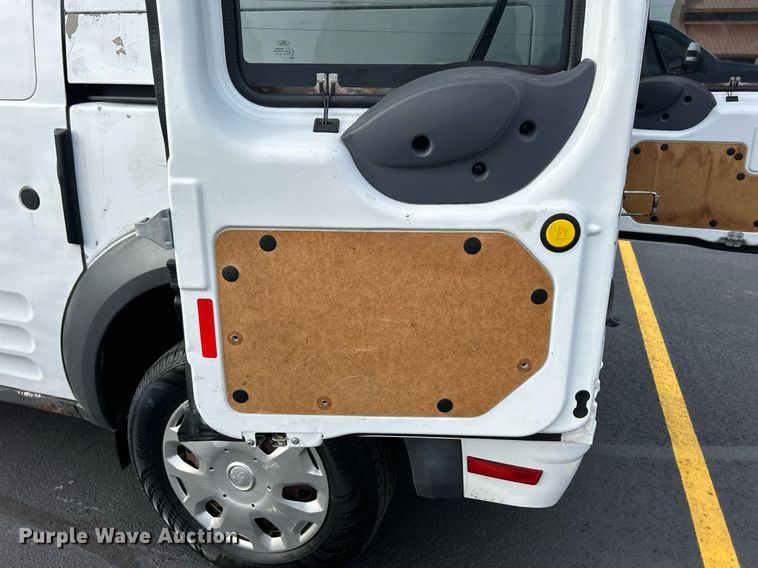 image for item DQ1058 2011 Ford Transit Connect XLT  van