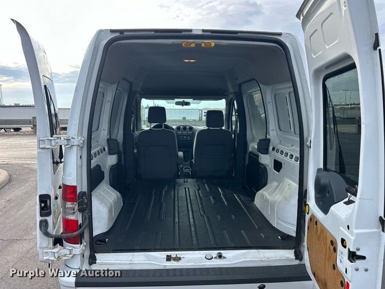 image for item DQ1058 2011 Ford Transit Connect XLT  van