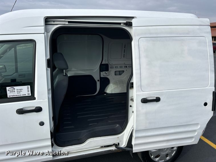 image for item DQ1058 2011 Ford Transit Connect XLT  van