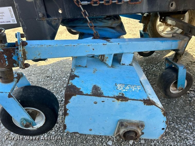 image for item DQ1062 Goossen G-350  lawn vacuum