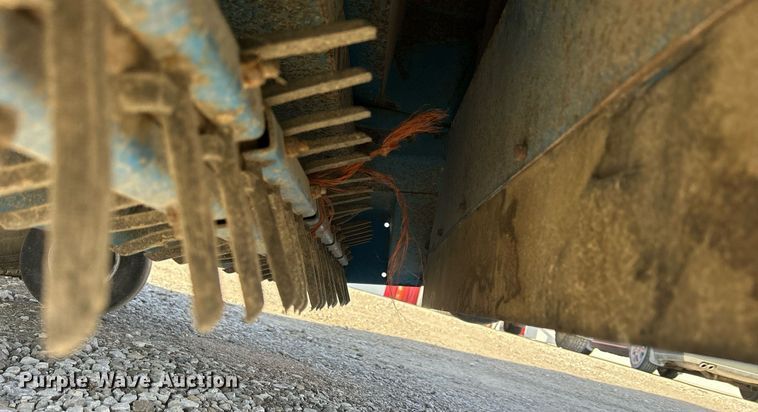 image for item DQ1062 Goossen G-350  lawn vacuum