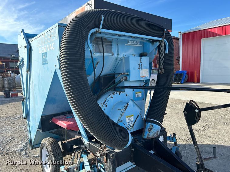 image for item DQ1062 Goossen G-350  lawn vacuum