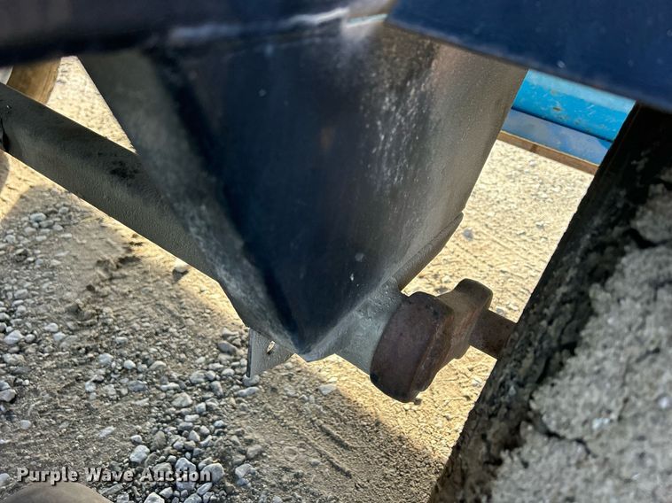 image for item DQ1062 Goossen G-350  lawn vacuum