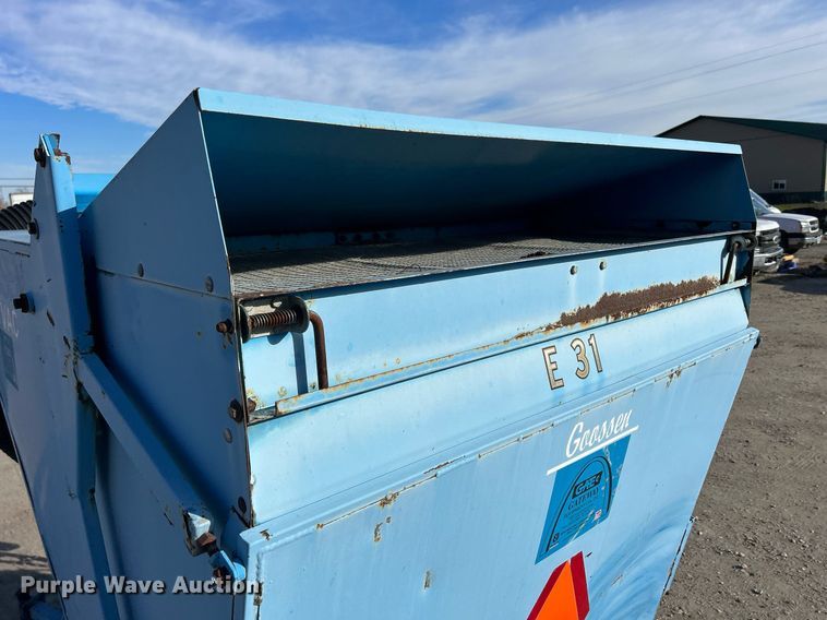 image for item DQ1062 Goossen G-350  lawn vacuum