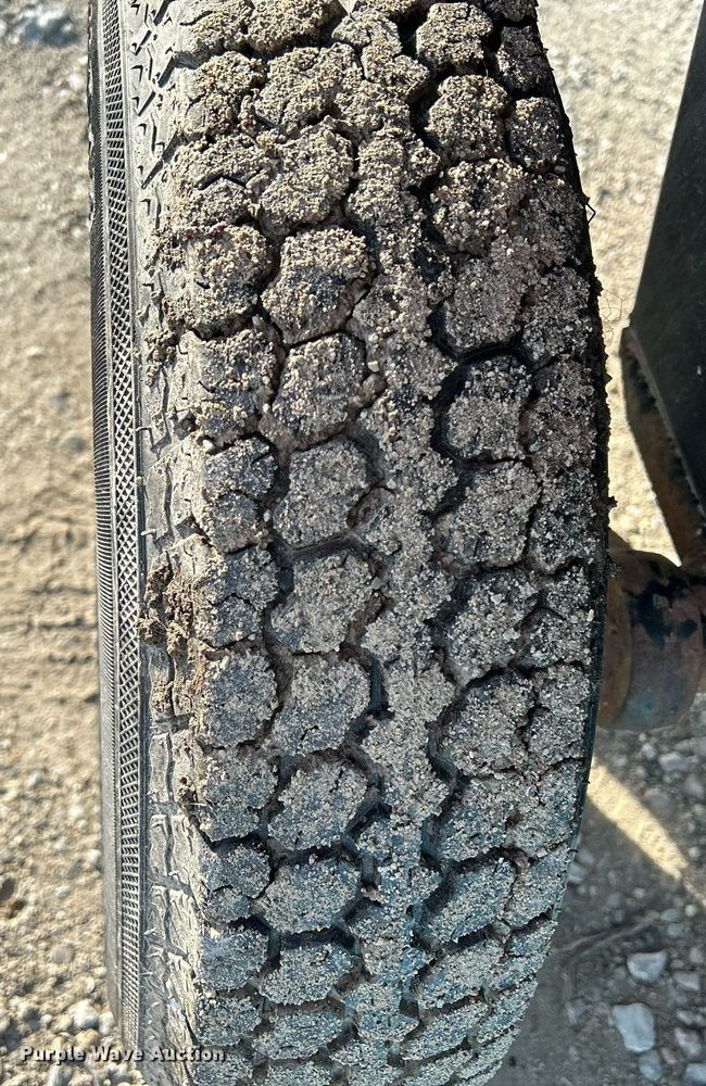 image for item DQ1062 Goossen G-350  lawn vacuum