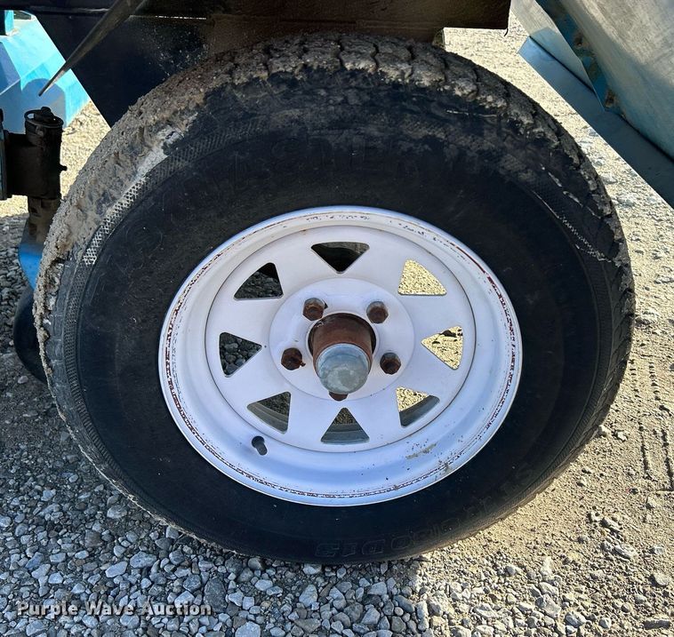 image for item DQ1062 Goossen G-350  lawn vacuum