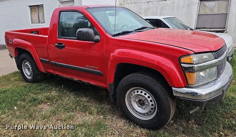image for item DQ1159 2005 Chevrolet Colorado LS  pickup truck
