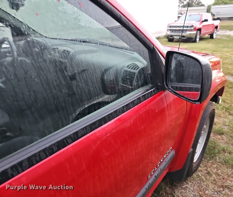 image for item DQ1159 2005 Chevrolet Colorado LS  pickup truck