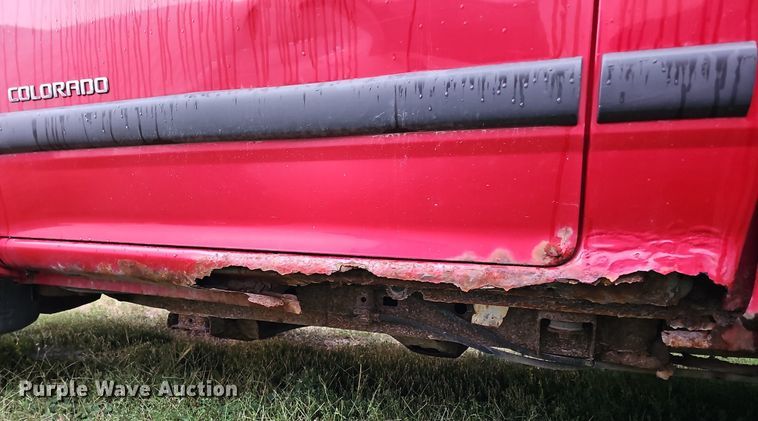 image for item DQ1159 2005 Chevrolet Colorado LS  pickup truck