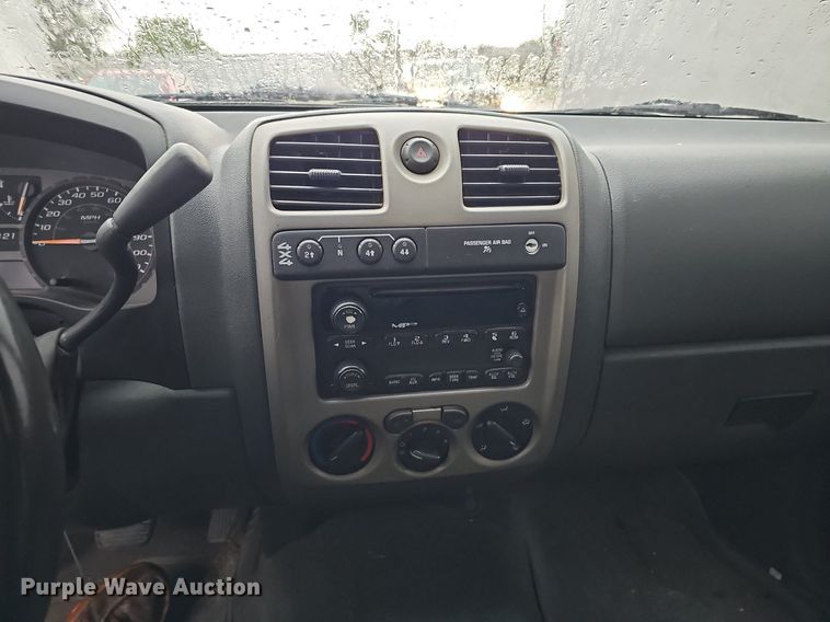 image for item DQ1159 2005 Chevrolet Colorado LS  pickup truck