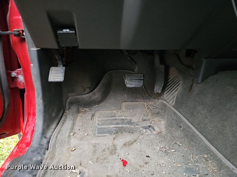 image for item DQ1159 2005 Chevrolet Colorado LS  pickup truck