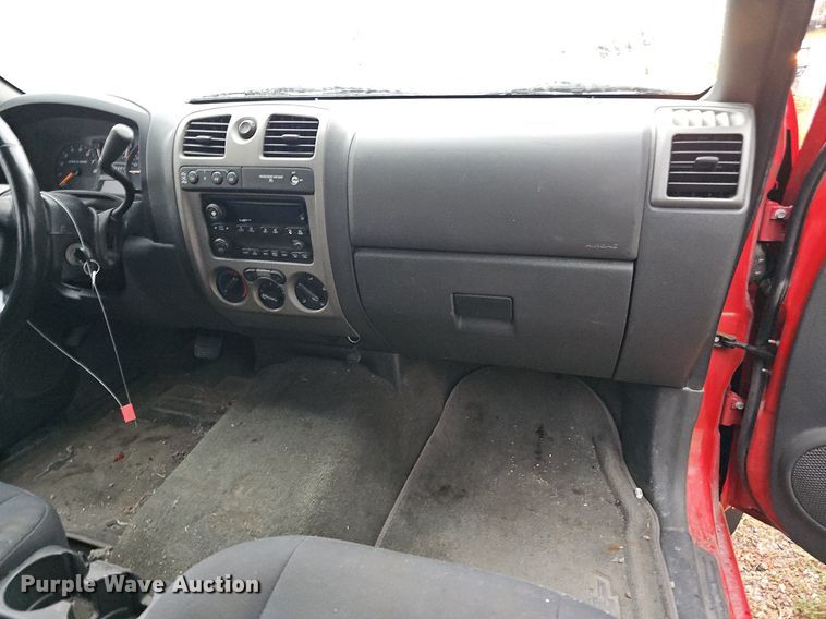 image for item DQ1159 2005 Chevrolet Colorado LS  pickup truck