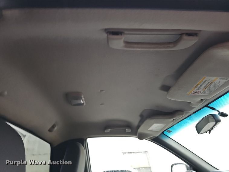 image for item DQ1159 2005 Chevrolet Colorado LS  pickup truck