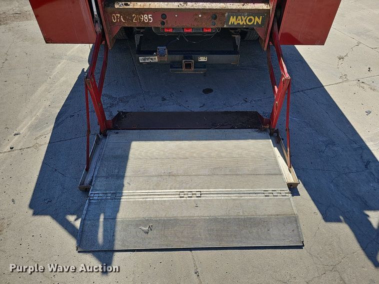 image for item DQ1172 2007 Chevrolet Silverado 3500  utility bed pickup truck