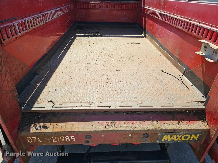 image for item DQ1172 2007 Chevrolet Silverado 3500  utility bed pickup truck