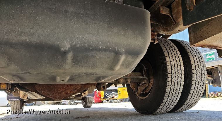 image for item DQ1172 2007 Chevrolet Silverado 3500  utility bed pickup truck