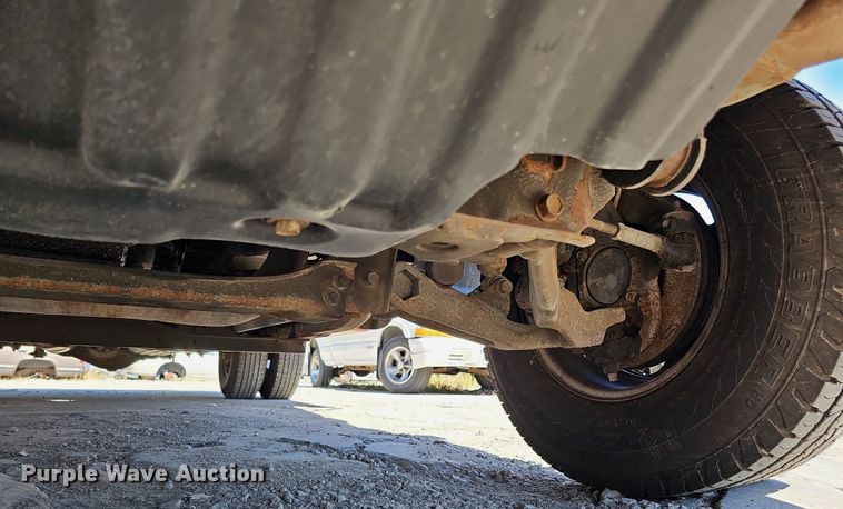 image for item DQ1172 2007 Chevrolet Silverado 3500  utility bed pickup truck