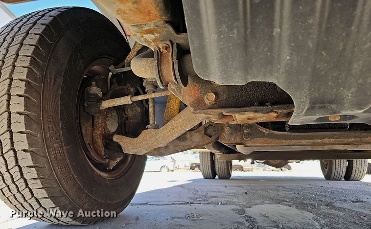 image for item DQ1172 2007 Chevrolet Silverado 3500  utility bed pickup truck