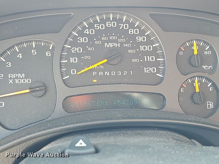 image for item DQ1172 2007 Chevrolet Silverado 3500  utility bed pickup truck