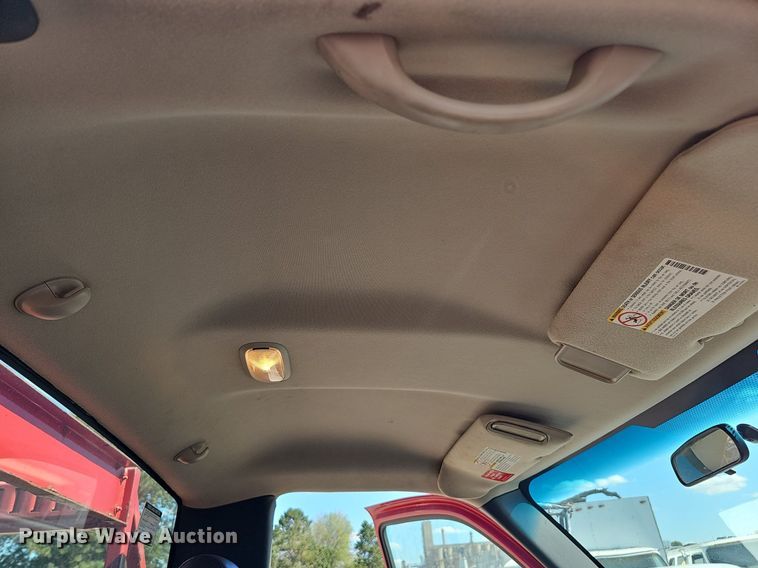 image for item DQ1172 2007 Chevrolet Silverado 3500  utility bed pickup truck