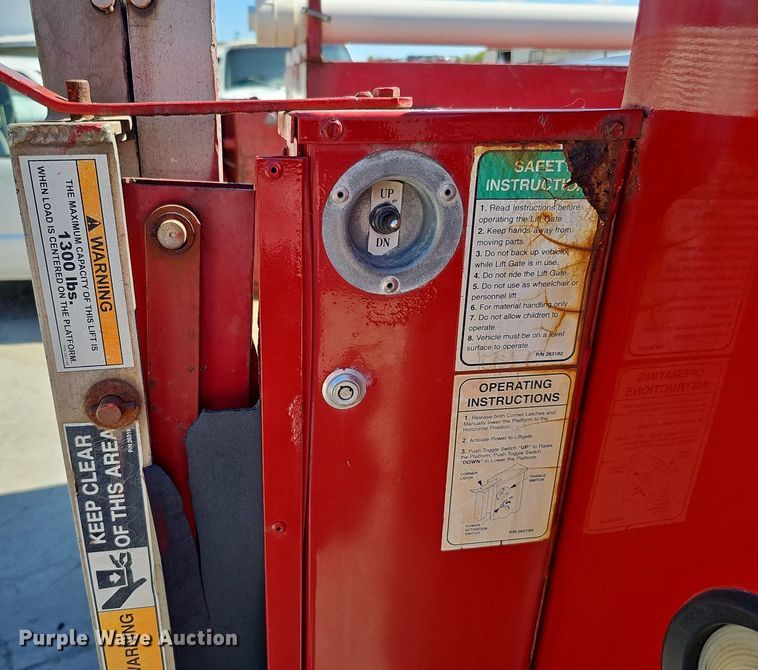 image for item DQ1172 2007 Chevrolet Silverado 3500  utility bed pickup truck