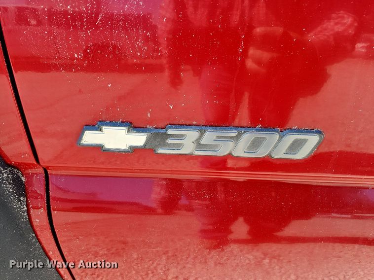 image for item DQ1172 2007 Chevrolet Silverado 3500  utility bed pickup truck