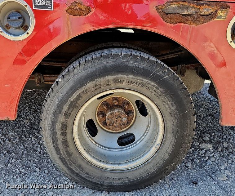 image for item DQ1172 2007 Chevrolet Silverado 3500  utility bed pickup truck