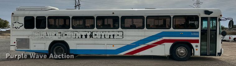 image for item DQ1521 2009 Blue Bird All American  school bus