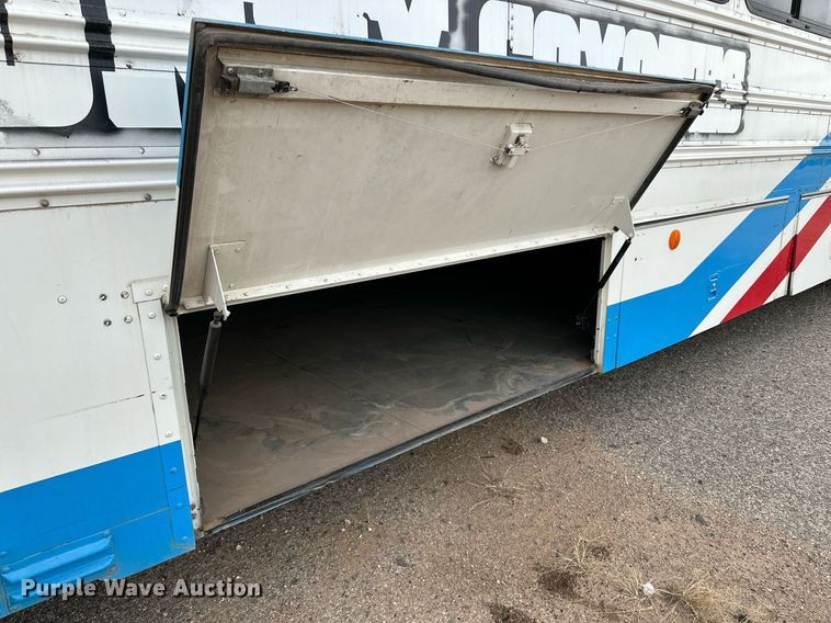 image for item DQ1521 2009 Blue Bird All American  school bus