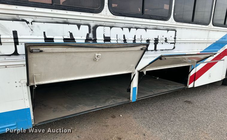 image for item DQ1521 2009 Blue Bird All American  school bus