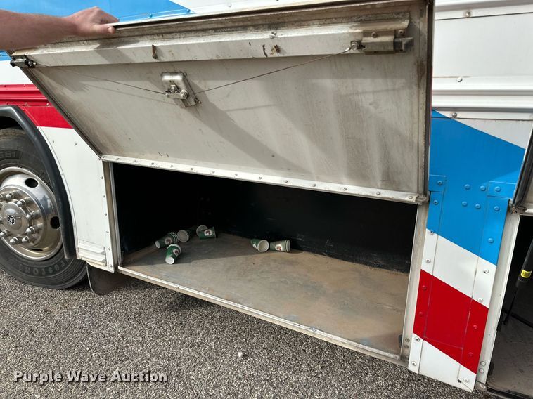 image for item DQ1521 2009 Blue Bird All American  school bus