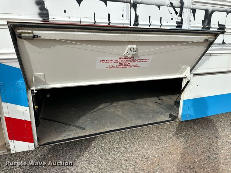 image for item DQ1521 2009 Blue Bird All American  school bus