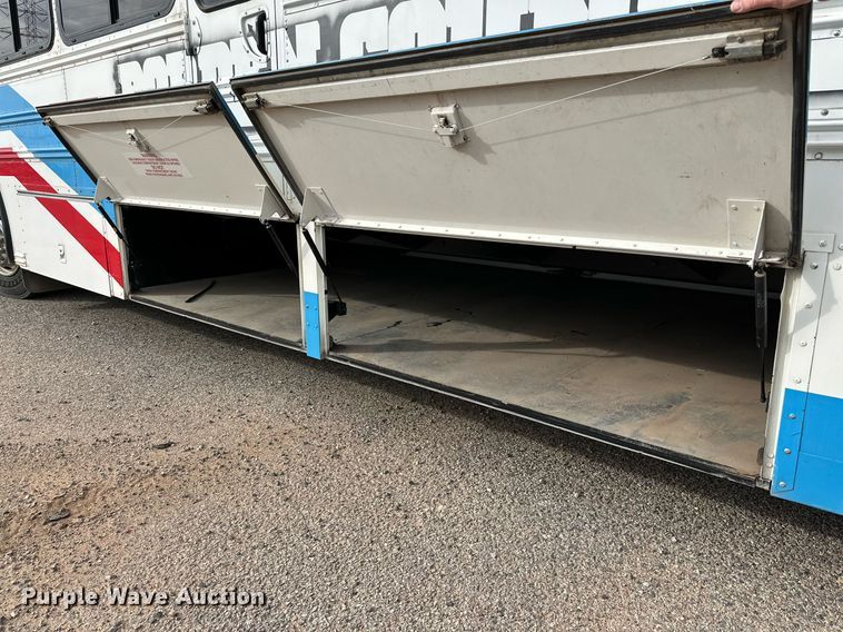 image for item DQ1521 2009 Blue Bird All American  school bus