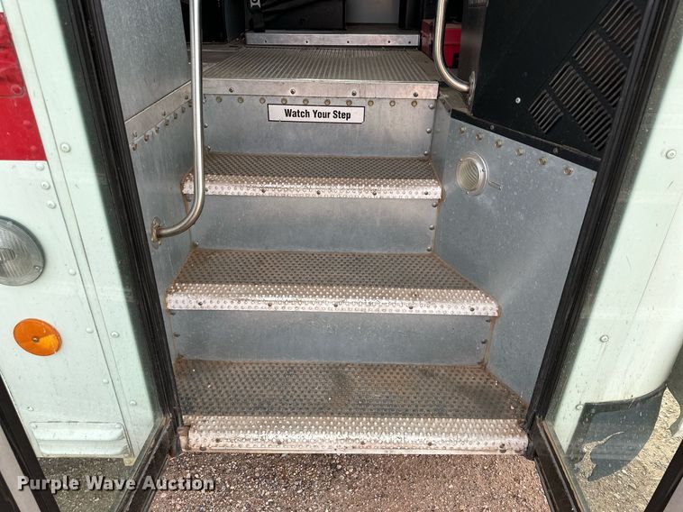 image for item DQ1521 2009 Blue Bird All American  school bus