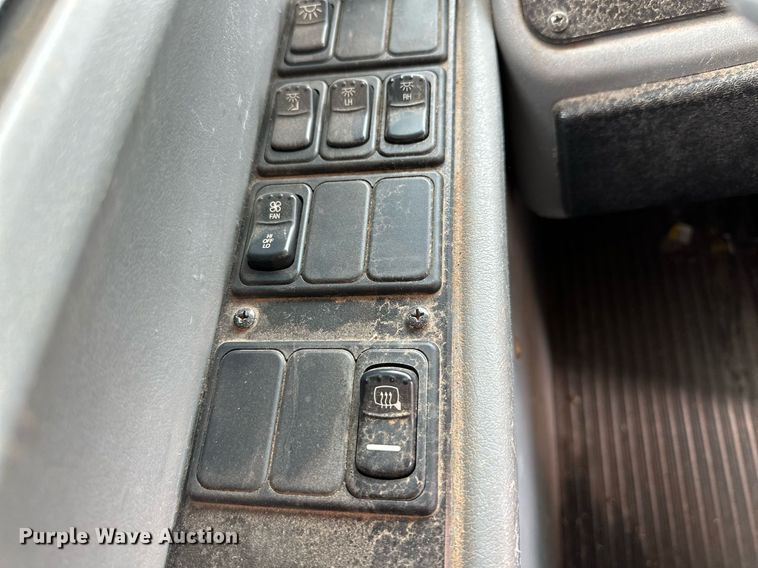 image for item DQ1521 2009 Blue Bird All American  school bus