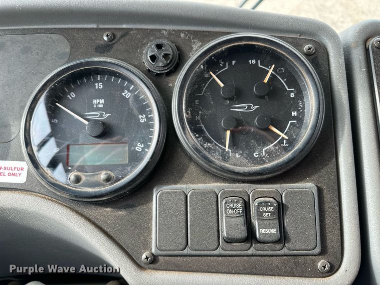 image for item DQ1521 2009 Blue Bird All American  school bus