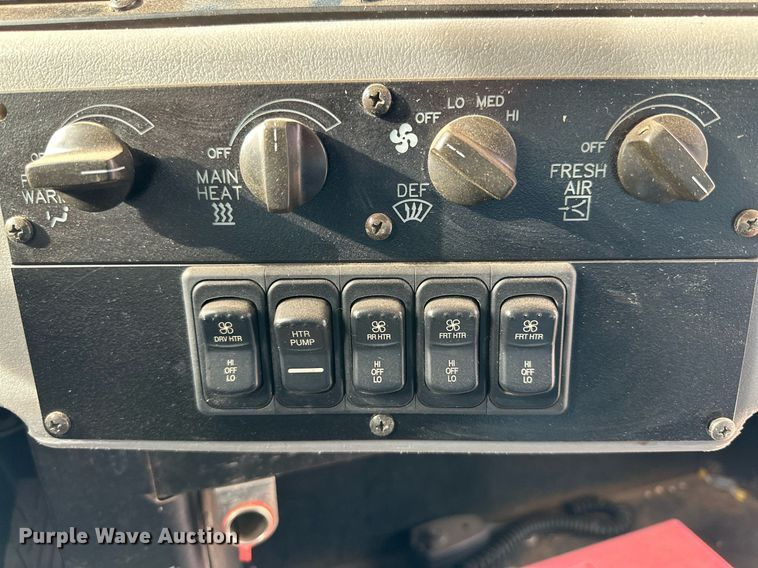 image for item DQ1521 2009 Blue Bird All American  school bus