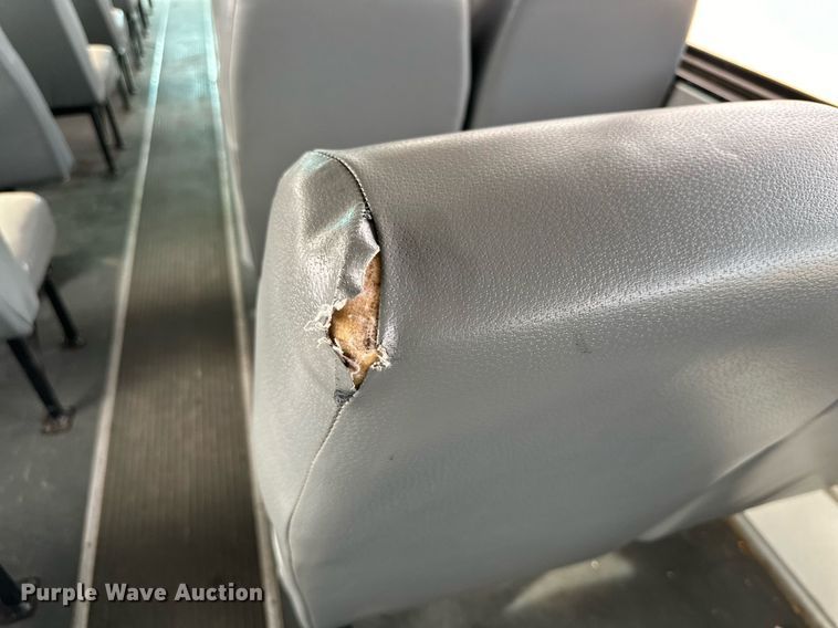 image for item DQ1521 2009 Blue Bird All American  school bus