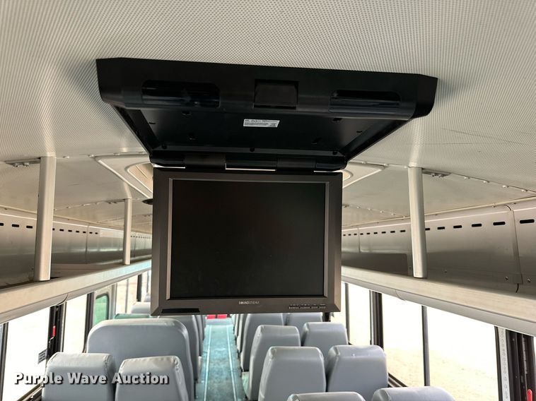 image for item DQ1521 2009 Blue Bird All American  school bus