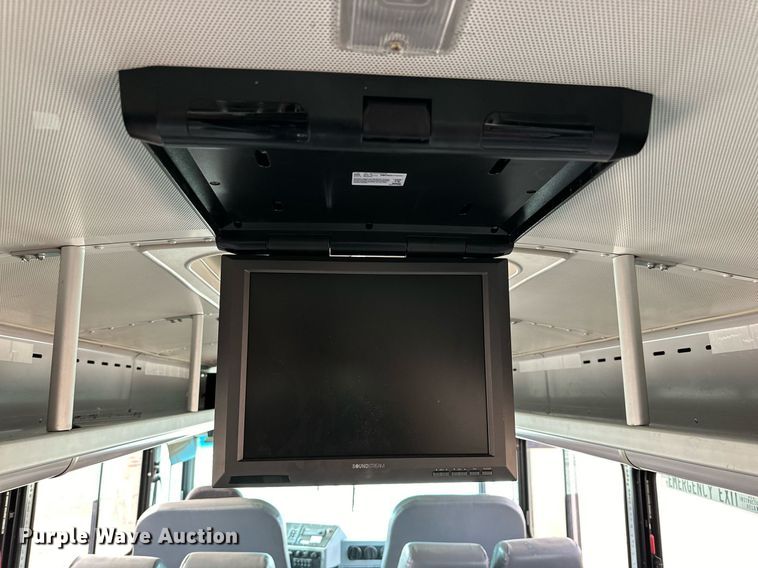 image for item DQ1521 2009 Blue Bird All American  school bus