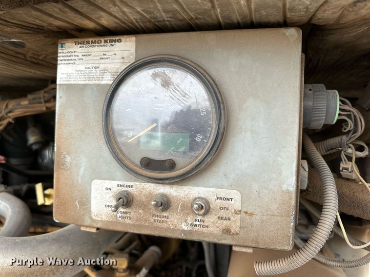 image for item DQ1521 2009 Blue Bird All American  school bus