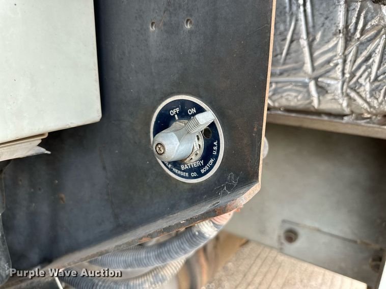 image for item DQ1521 2009 Blue Bird All American  school bus