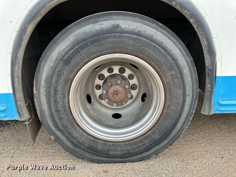 image for item DQ1521 2009 Blue Bird All American  school bus