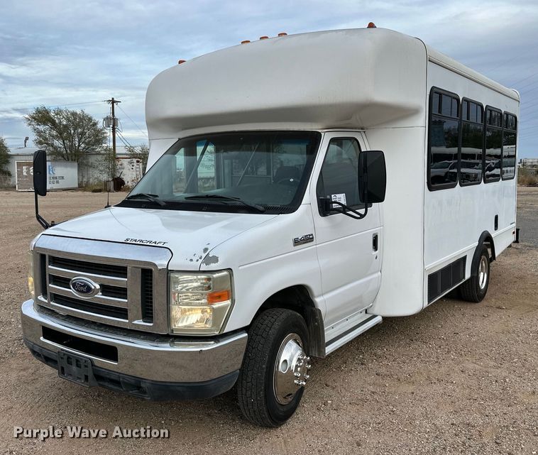 image for item DQ1525 2008 Ford E450 Super Duty  shuttle bus