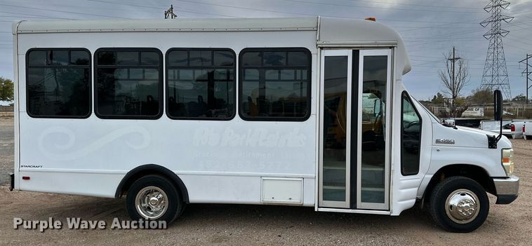 image for item DQ1525 2008 Ford E450 Super Duty  shuttle bus