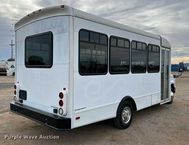 image for item DQ1525 2008 Ford E450 Super Duty  shuttle bus